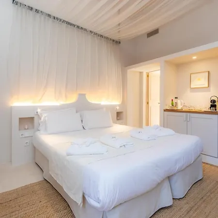 Yartan Boutique - Adults Only 4*